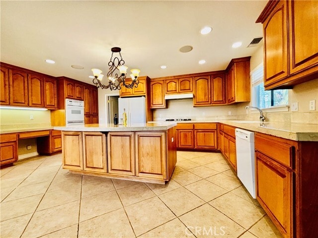 Building Photo - 16875 Orangecrest Ct