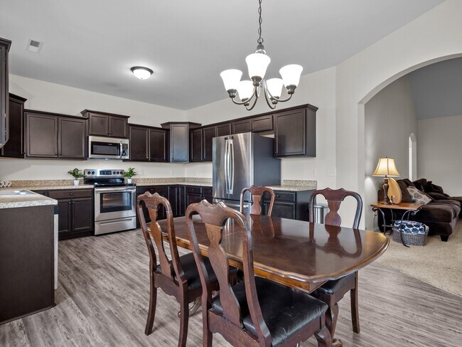 Building Photo - 251 Breakwater Dr