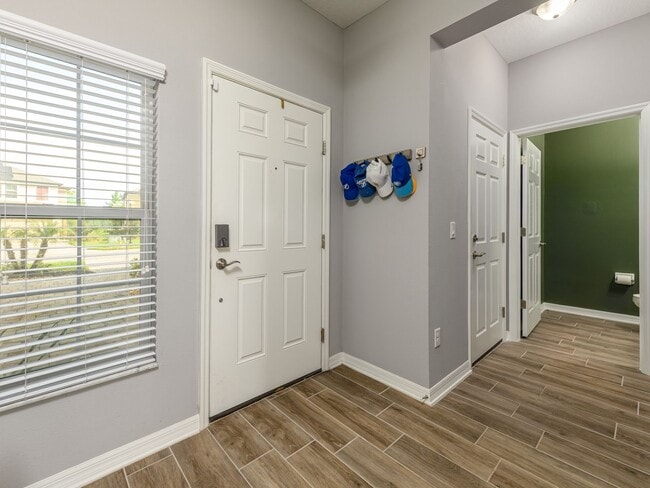 Building Photo - 29844 Southwell Ln