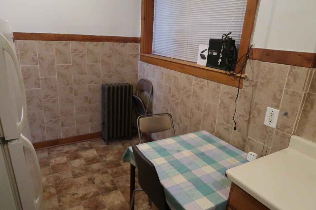 Building Photo - 5039 N Springfield Ave