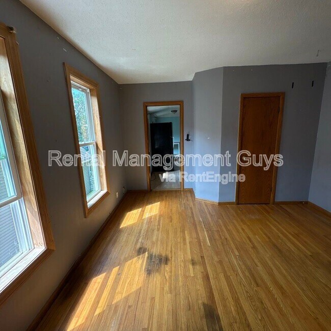 Building Photo - 1408 Washington St NE