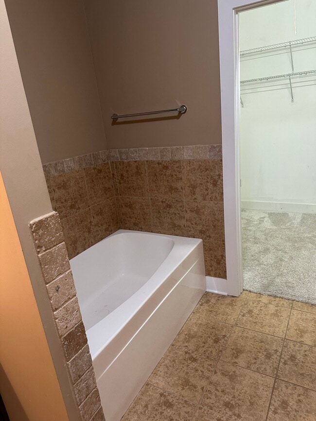 Building Photo - 141 Singapore Cir