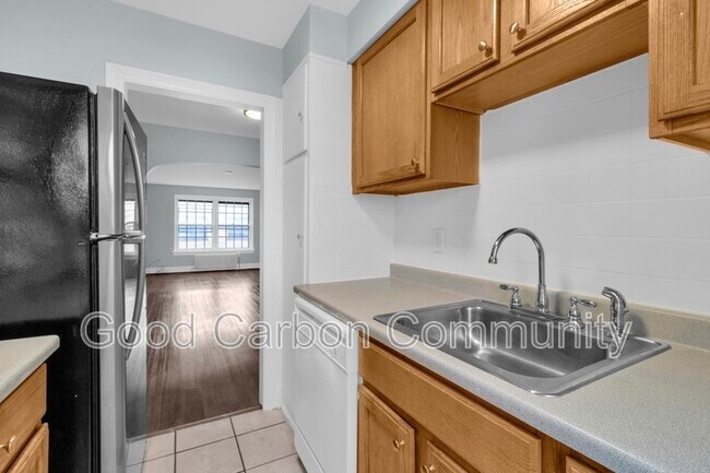 Building Photo - 20 E Morris Ave