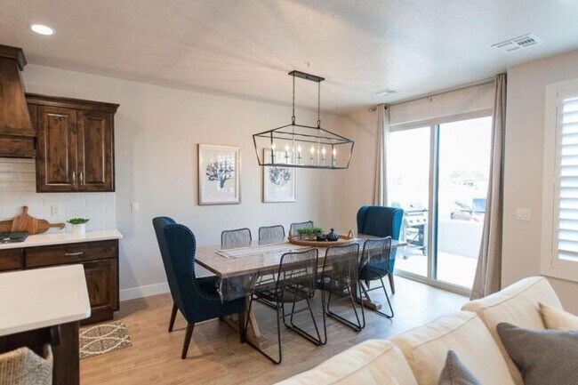 Building Photo - 2249 N Coral Canyon Blvd