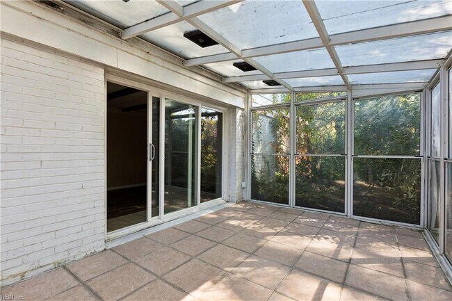 Building Photo - 301 Pepper Mill Ct