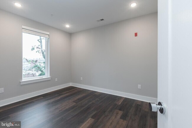 Building Photo - 45 W Haines St