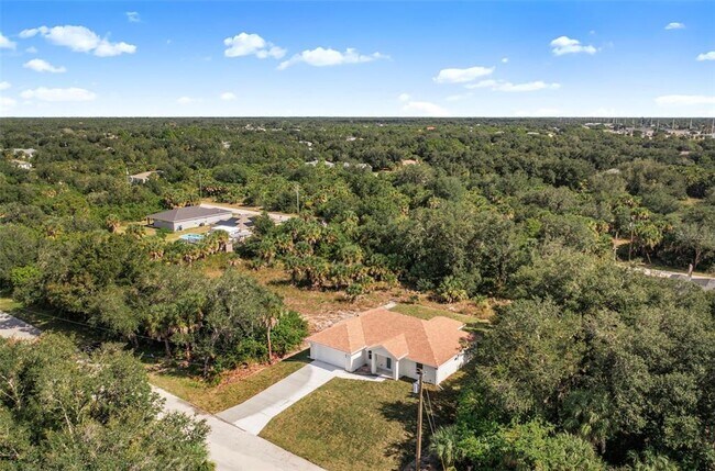 Building Photo - 486 Celeste St