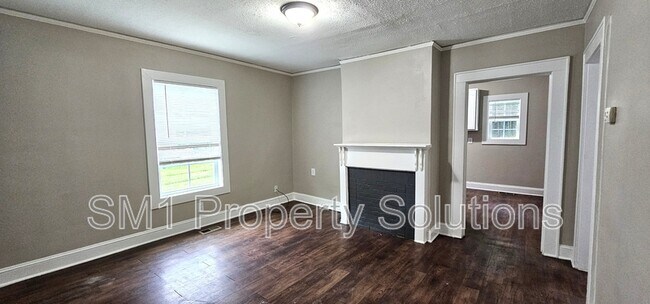 Building Photo - 1026 Pearson St