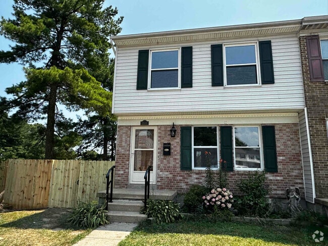 Building Photo - 1531 Harford Square Dr