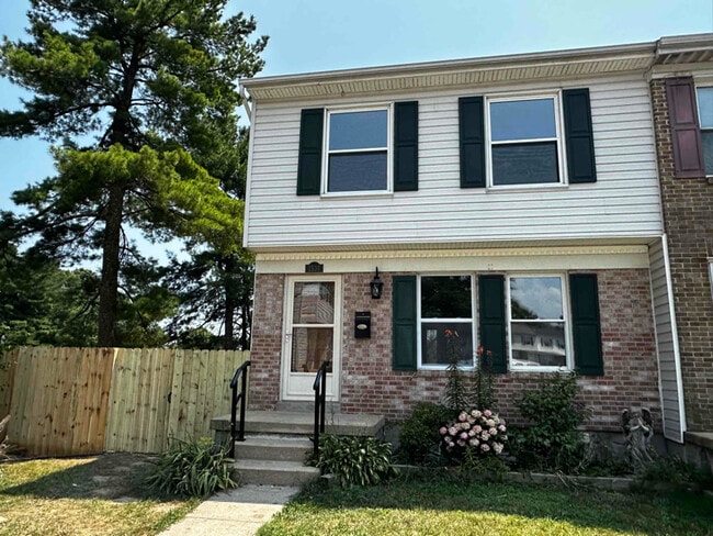Building Photo - 1531 Harford Square Dr