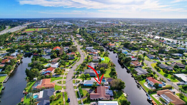 Building Photo - 1753 W Terrace Dr