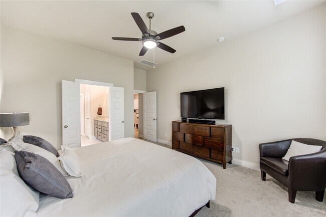 Building Photo - 296 Mallorn Ln