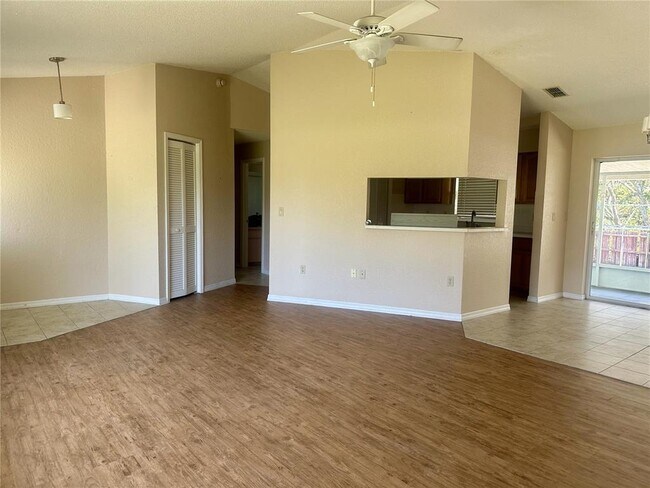Building Photo - 11455 Riddle Dr