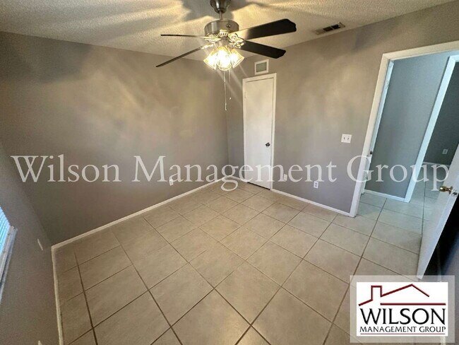 Building Photo - 1912 Wizard Ct