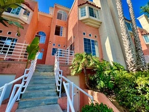 Building Photo - 221 Donax Ave