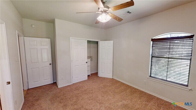 Building Photo - 309 Prospector Trl