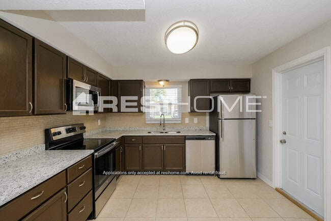 Building Photo - 7640 Ironbark Drive