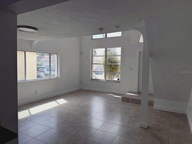 Building Photo - 114 Danielle Ct