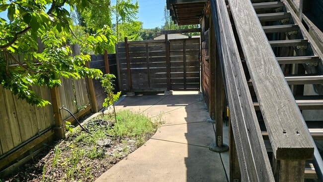 Building Photo - 5913 Amend Rd