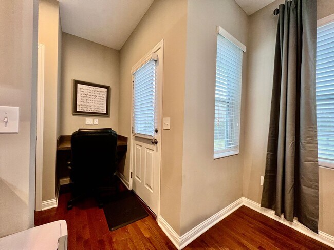 Building Photo - Executive corporate rental features community pool. Fully furnished and includes all utilities.