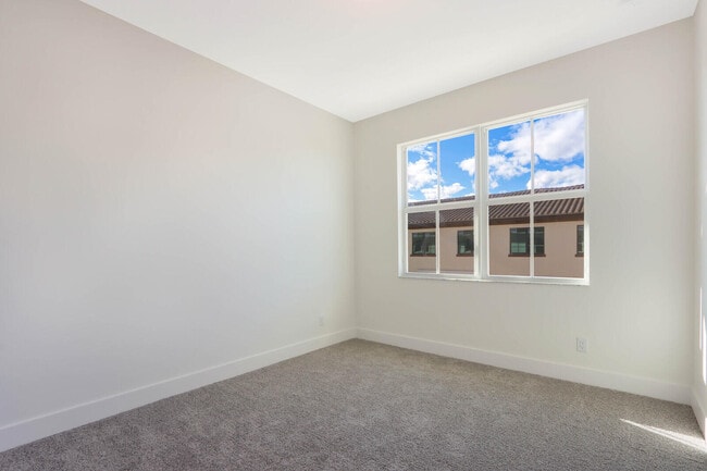 Building Photo - 5352 Sagan Ln