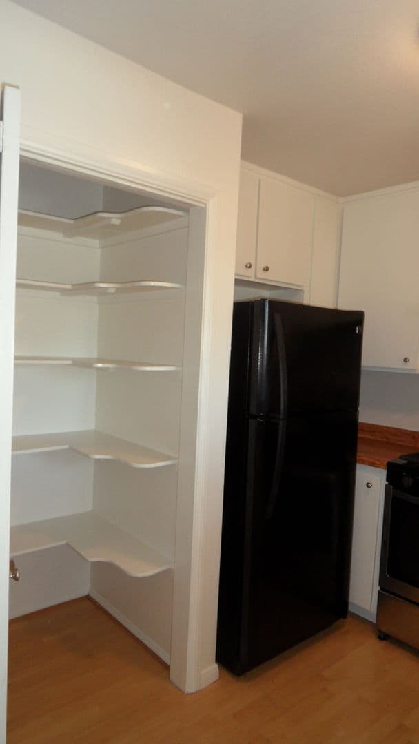 Building Photo - Clark 157-161