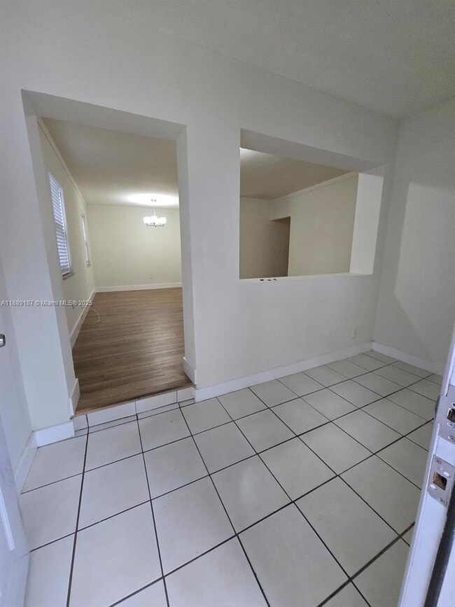 Primary Photo - 851 NW 36th Ave