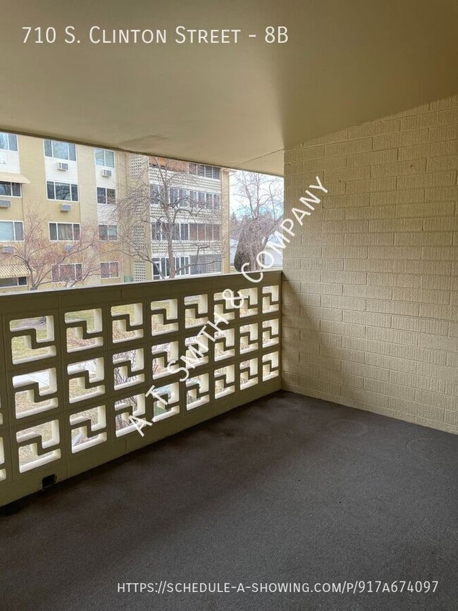 Building Photo - 710 S Clinton St