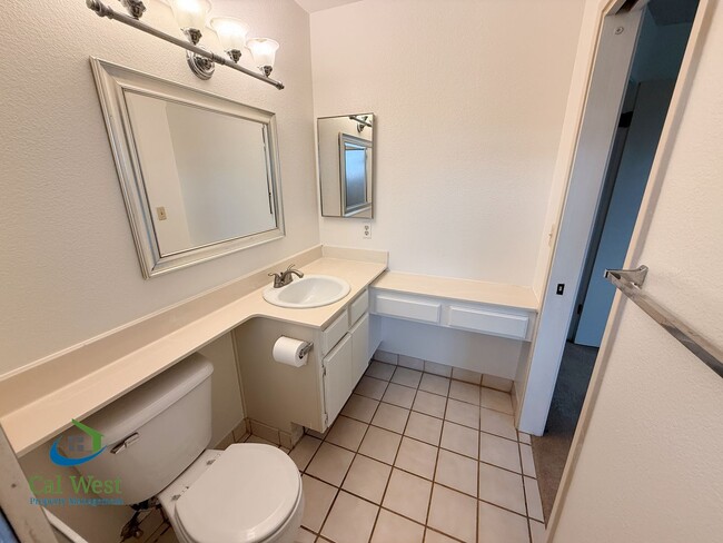 Building Photo - $4595 - Spacious 5 Bed/3 Bath Gilroy Home Located in Sunrise Park Neighborhood