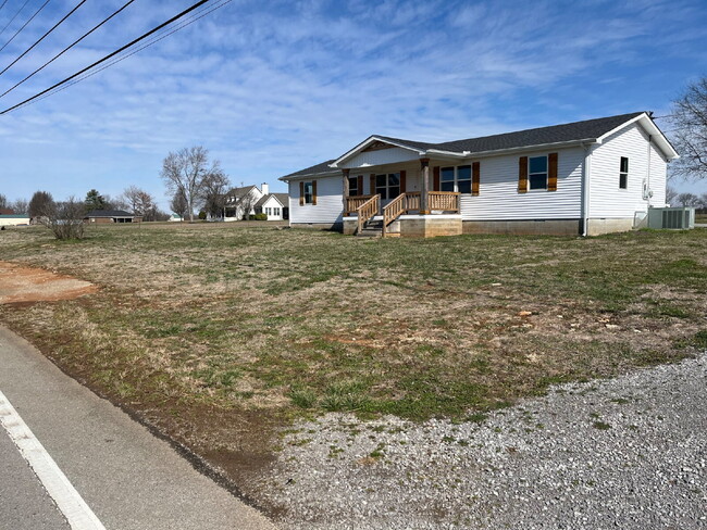 Building Photo - 9155 Concord Rd