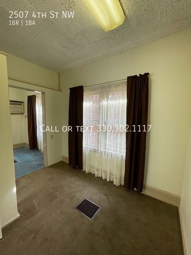 Building Photo - One bedroom one bathroom home for rent