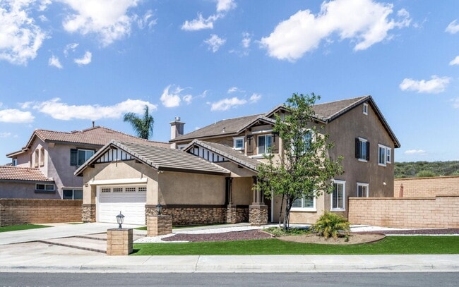 Primary Photo - This home is the perfect blend of comfort ...