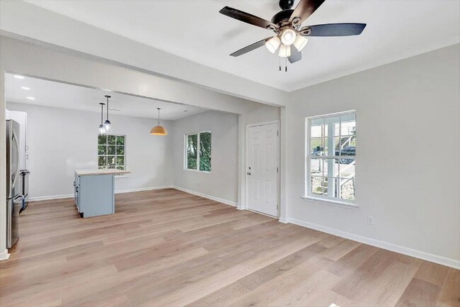 Building Photo - 3926 Arkwright St