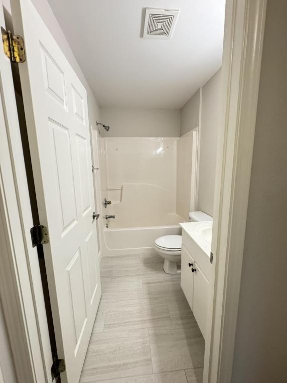 Building Photo - 222 Biltmore Pl