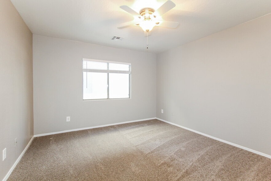 Building Photo - 12414 W Scotts Dr