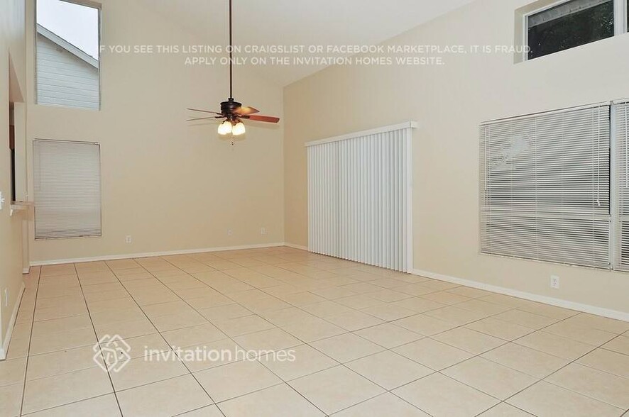 Building Photo - 317 Sand Ridge Dr