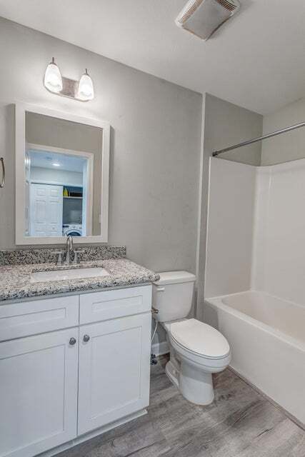 Building Photo - 9009 Banyan Beach Dr