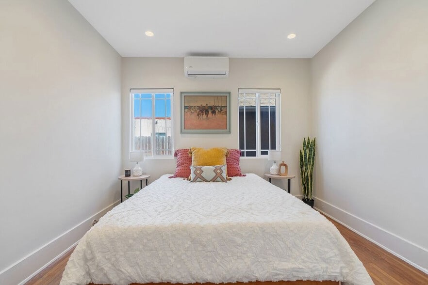 Building Photo - 2324 S Highland Ave