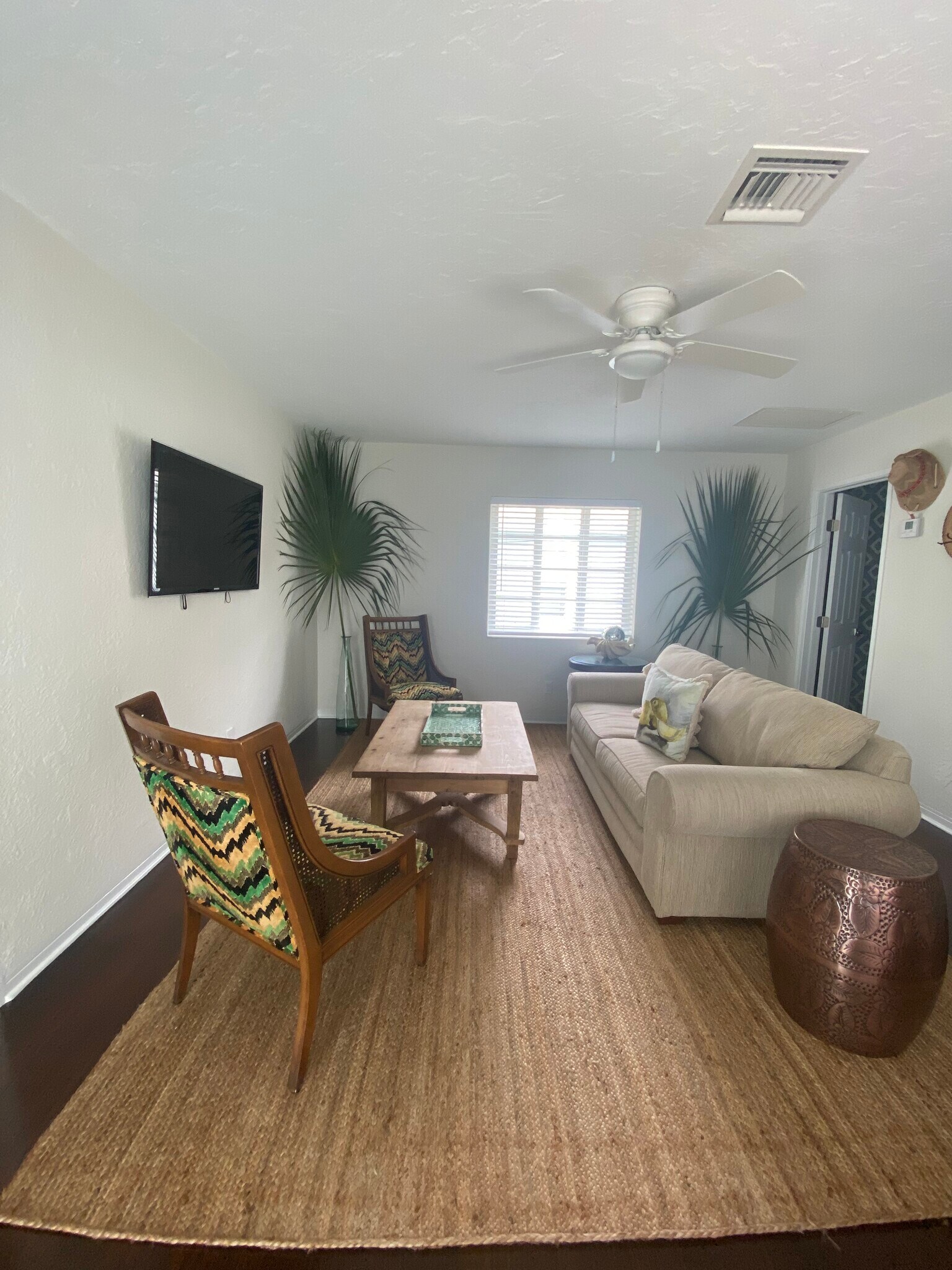 Building Photo - 607 N L St