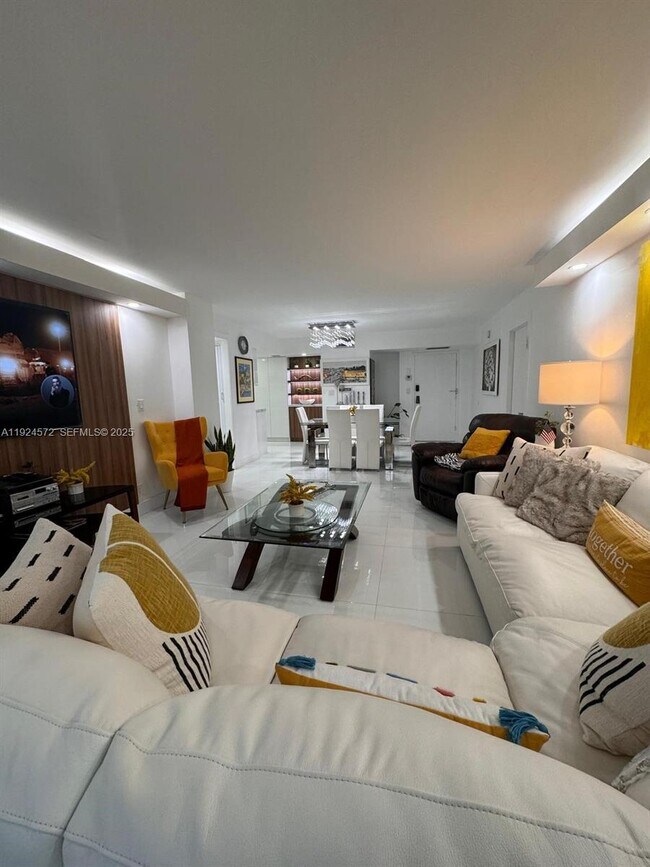 Building Photo - 3800 S Ocean Dr