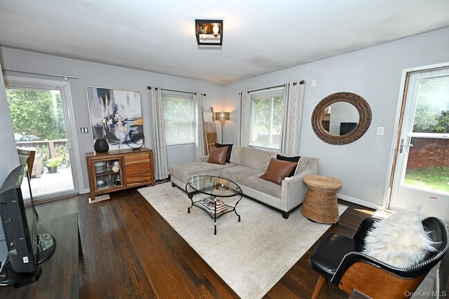 Building Photo - 3 New Castle Dr