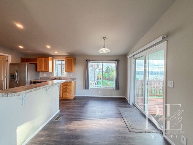 Building Photo - Home with Water Views and Covered Porch