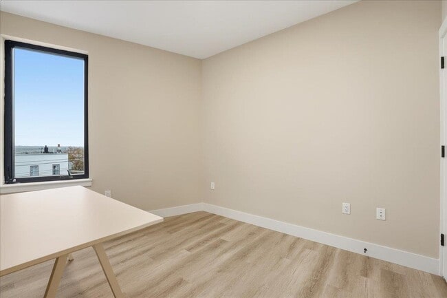 Building Photo - 3516 John F. Kennedy Blvd