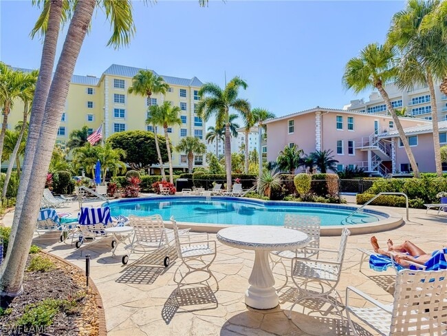 Building Photo - 1910 Gulf Shore Blvd N