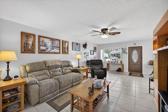 Building Photo - 3451 Americo Dr