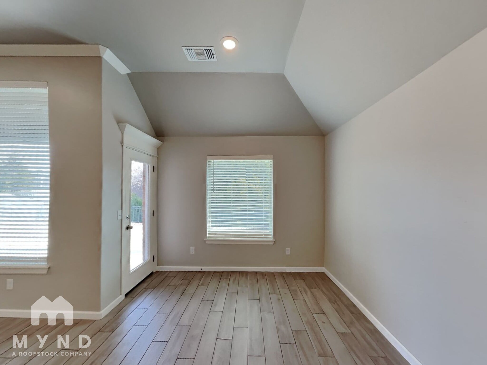 Building Photo - 5400 Riverrun Ct