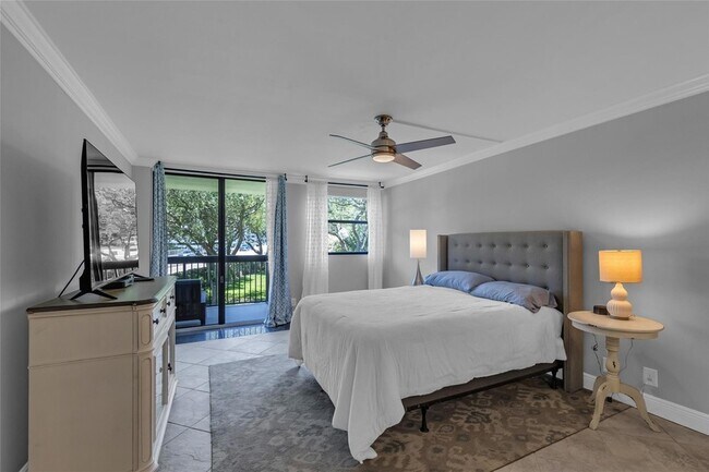 Building Photo - 2900 NE 14th Street Causeway