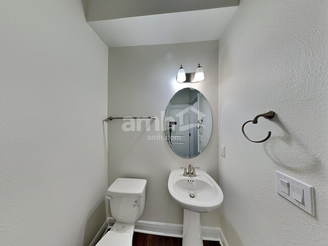 Building Photo - 844 Heavenly Drive