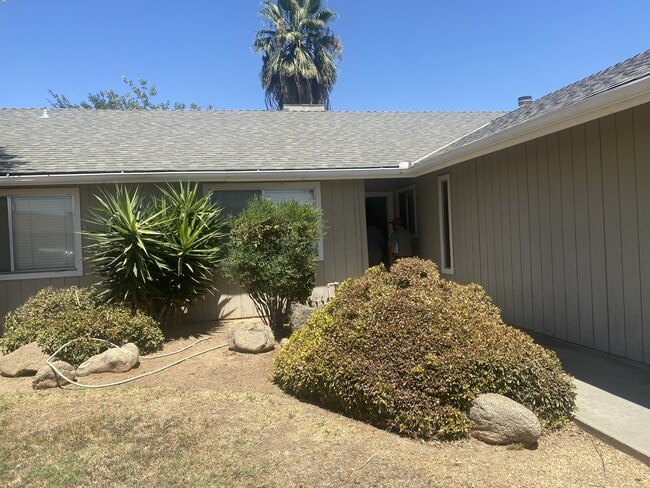 Primary Photo - 1413 Wrenwood Way