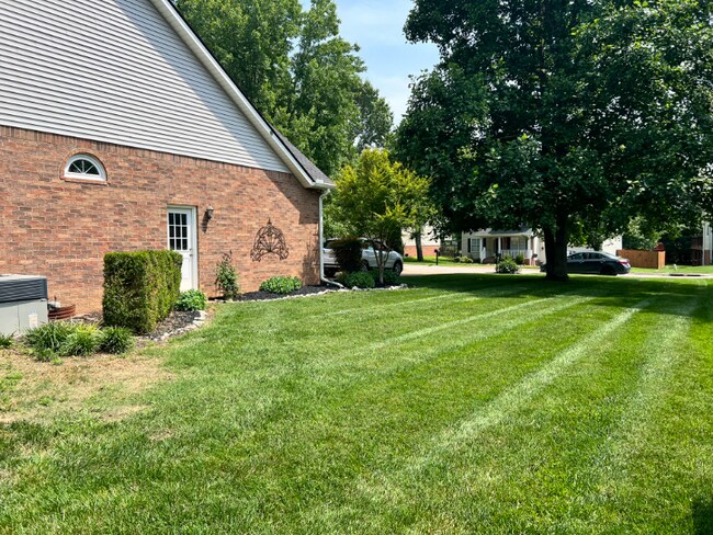 Building Photo - 2686 Douglas Ln